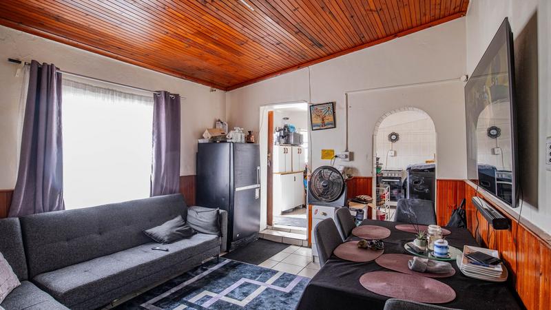 6 Bedroom Property for Sale in Salt River Western Cape